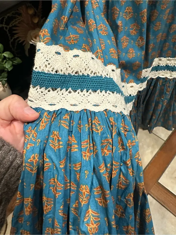 Luna Moon Blue Patterned Skirt with Lace Trim – Size Medium (NWT) - Image 4