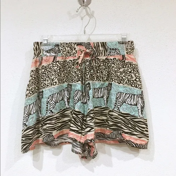 Minkpink Animal Print Shorts Size XS EUC - Image 2