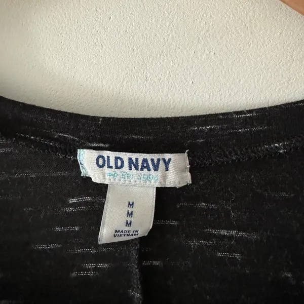Old Navy Black‎ and White 3/4 Sleeve Top - Image 4