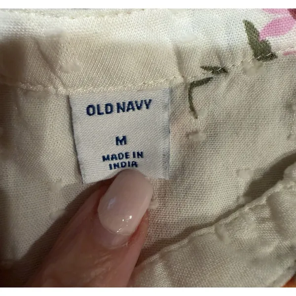 Old Navy Women's Ivory Floral Swiss Dot Balloon Sleeve Button Down Blouse Medium - Image 5