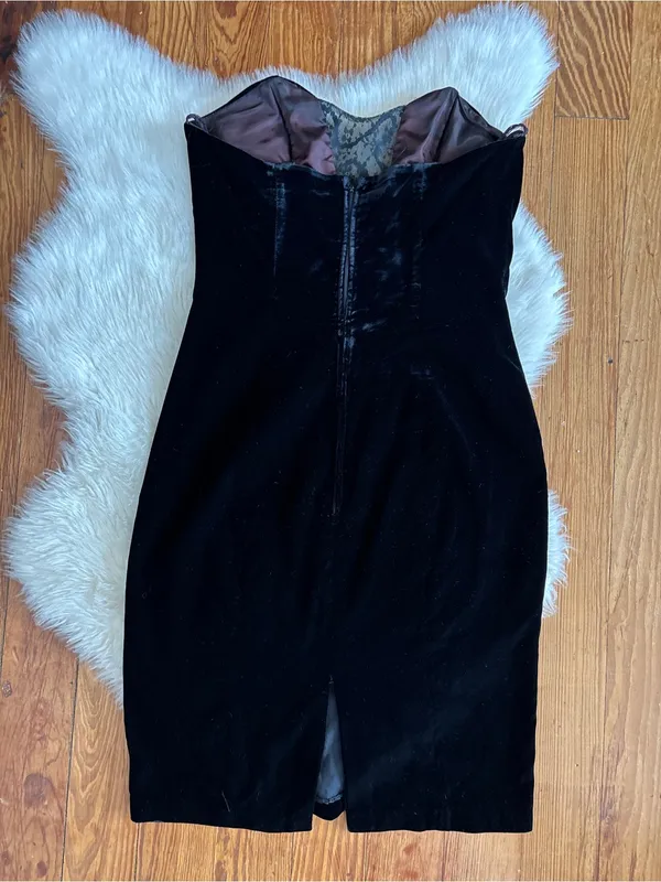 Vintage Black Strapless Velvet Deep Lace Sequin V-Neck Cocktail Dress - Image 7