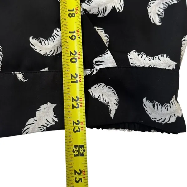 White House Black Market Feather Print Surplice Blouse Black White Sz XL | 0134 - Image 4