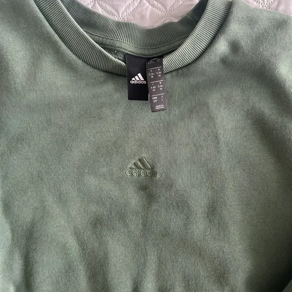 Adidas Women’s Crewneck Sweatshirt - Image 4