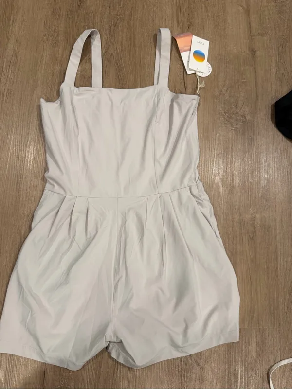 Vuori Villa Cami Romper Gray Size L - Image 5