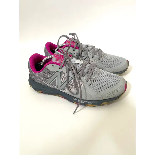 New Balance Lightweight Trail Sneakers Gray Pink Women's Size 8.5 - Image 3