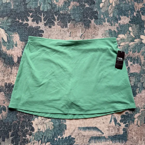 NWT Abercrombie & Fitch YPB StudioFLEX Mid Rise Mini Tennis Skirt Skort in Green - L - Image 5