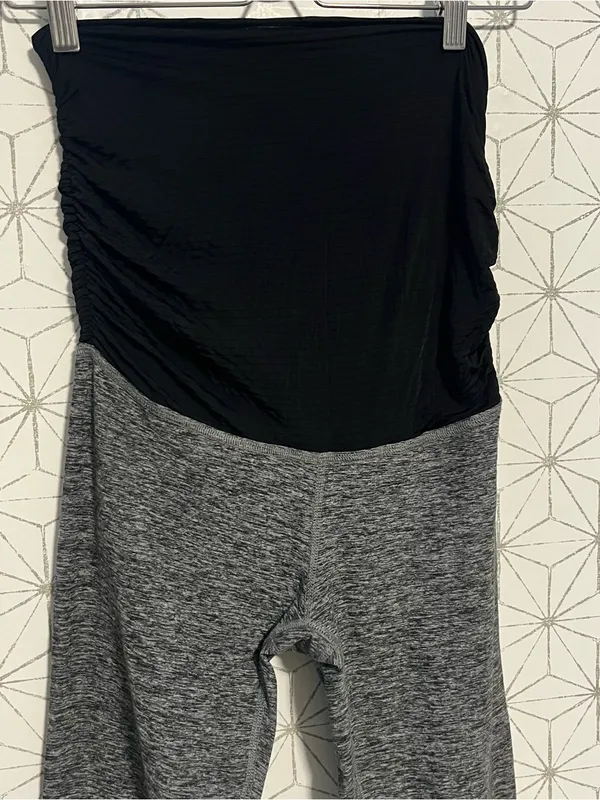 Beyond Yoga Charcoal Spacedye Maternity Legging Gray Size M - Image 4