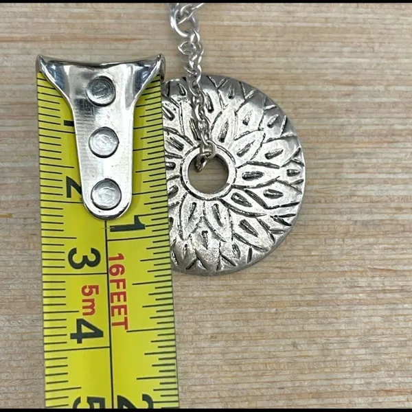 Silver tone pendant necklace - Image 7