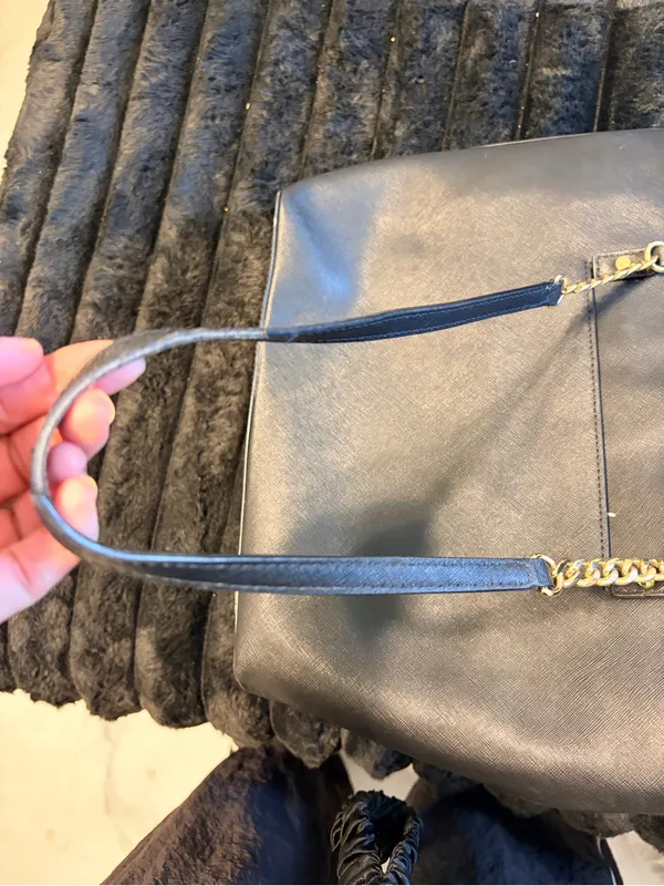 Michael Kors Black Tote with Gold Logo Charm - Image 4