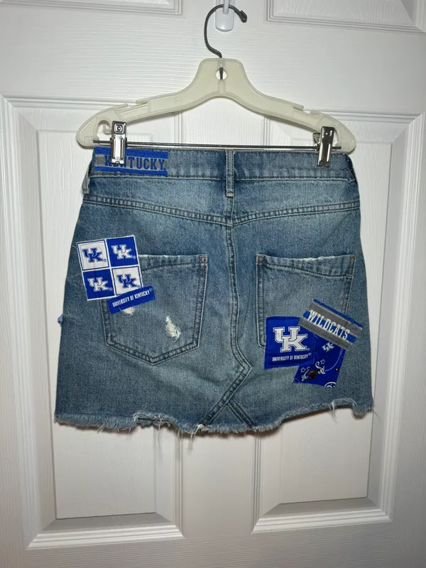 EXPRESS Kentucky Patch Gameday Denim Mini Skirt - Image 2
