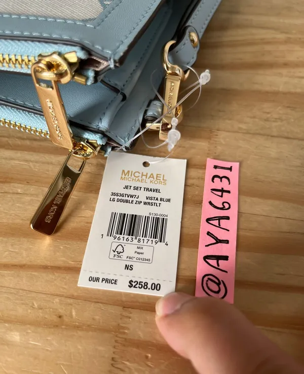Michael Kors Wallet - Image 3