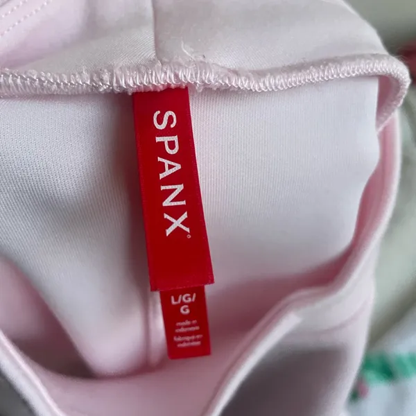 Spanx AirEssentials Mock Neck Sleeveless Tank Top Women’s Large - Image 3