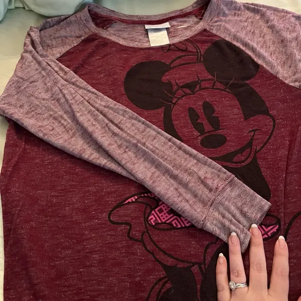 Disney Parks Minnie Kiss Lightweight Sweater Women's Size Small Maroon Heathered - Image 5