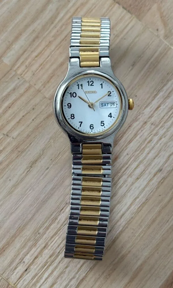 Seiko Two-Tone Ladies Watch White Dial Date Windows Stretch Bracelet New Battery - Image 5