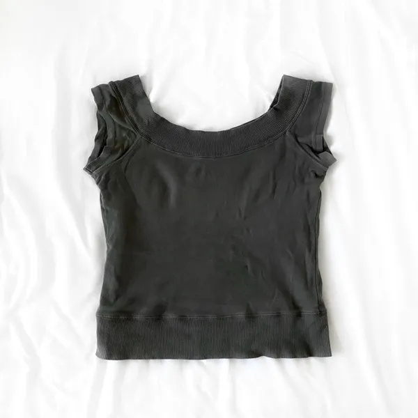 Brandy Melville Ginny Top - Image 3