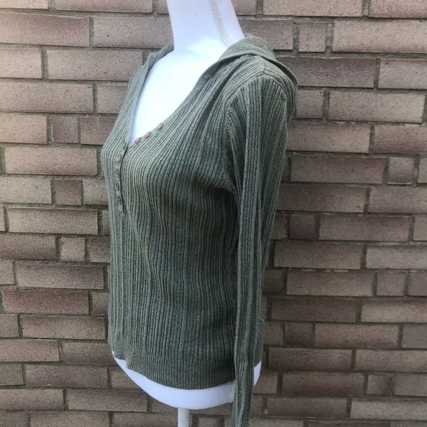 Natural Reflections Green‎ hooded sweater Size Medium - Image 4