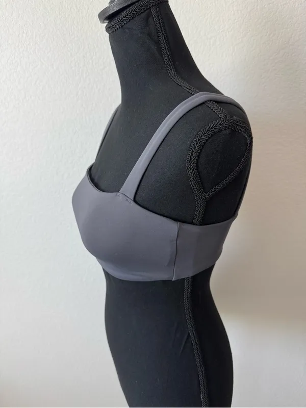 Vuori Set Evolve Square Neck Bra in Charcoal Grey Size Extra Small Like New - Image 6