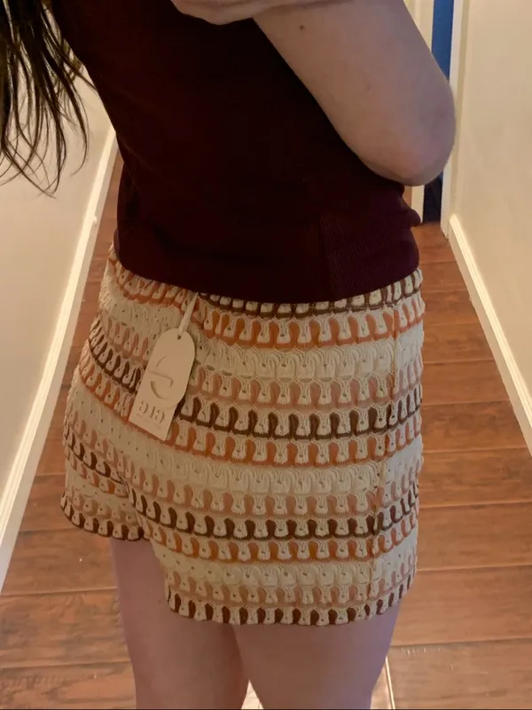 High-Waist Crochet Shorts in Cream, Peach & Brown - Image 5