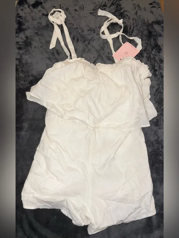 Hello Molly Sea Foam Romper in White Size 4 New with tag - Image 12