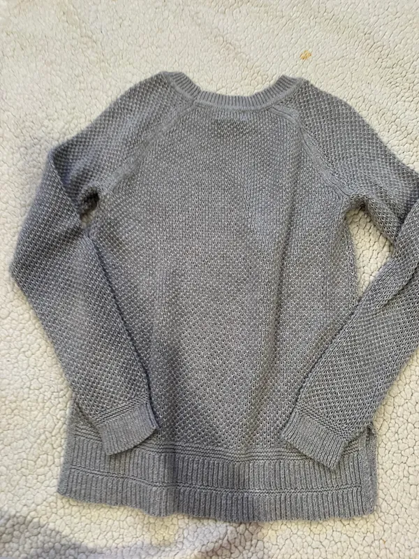 Old Navy Sweater - Image 3
