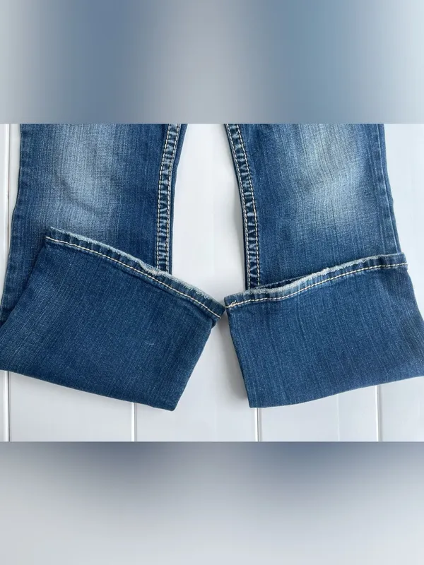 Silver Suki Low Rise Flare, Size 31, EUC - Image 3