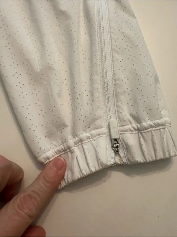 Lululemon Adapted state perforated joggers white size 6 - Image 9