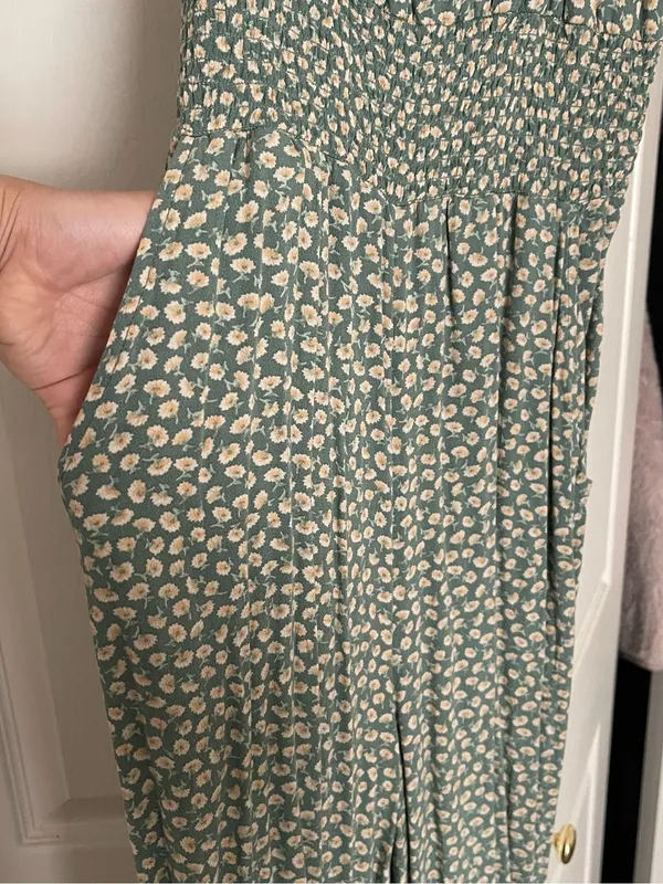 American eagle green floral jumpsuit size S - Image 2