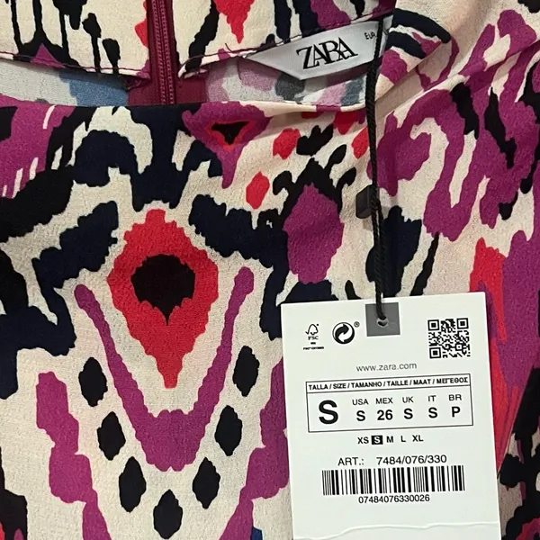 ZARA Abstract Print Mock Neck Long-Sleeve Crop‎ Top Size Small Pink Purple Blue - Image 14