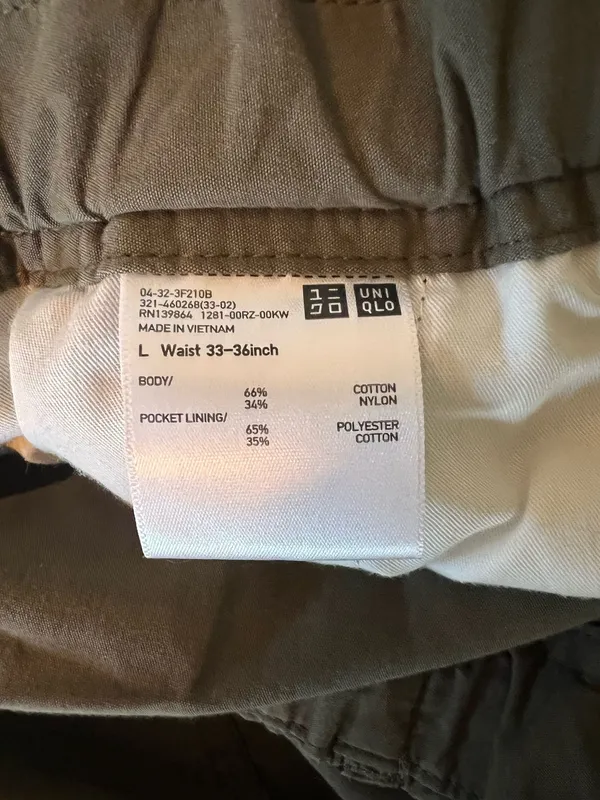 Uniqlo Cargo Green Pants - Image 5