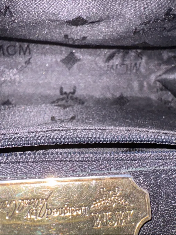 Mcm sure and leather black crossbody - Image 11