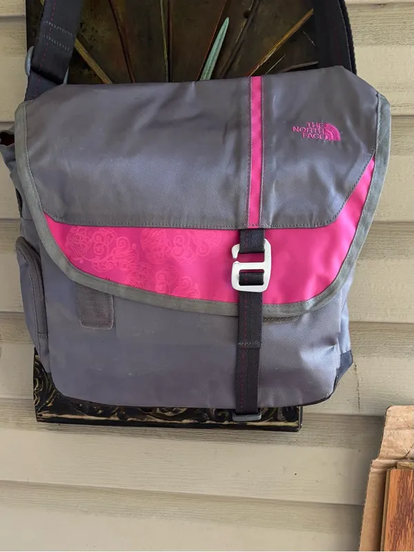 The North face Cadence Messenger Bag - Image 2