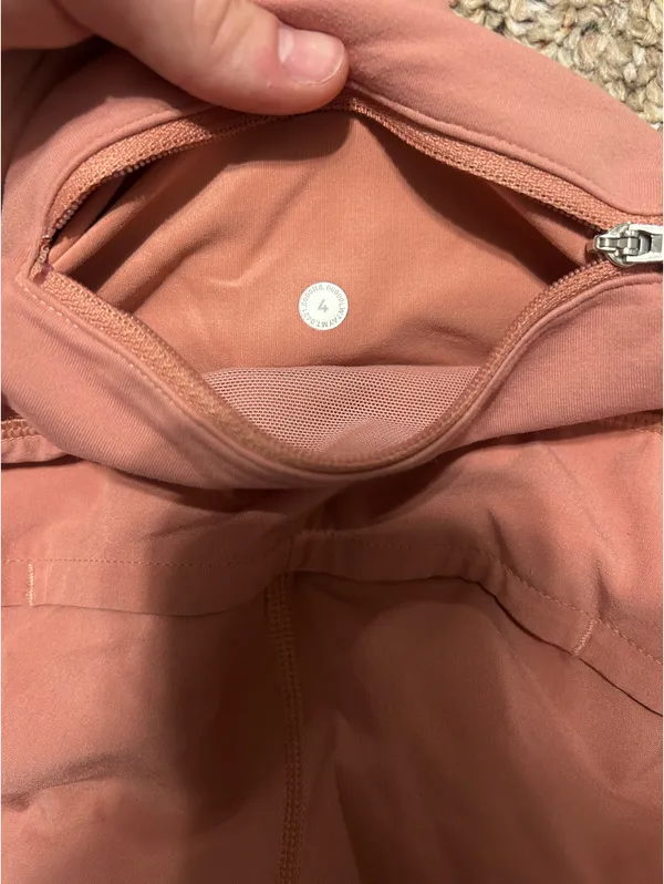 Lululemon Speed Up Shorts 4" Mid-Rise peach - Image 4