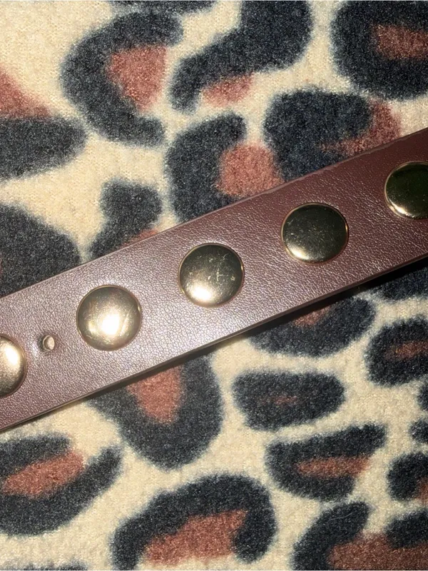 2000s brown leather belt with gold studs - Image 8