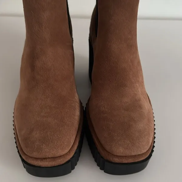 Gianni Bini Tan and Black Ankle Boots with Platform Sole NWOT - Image 4