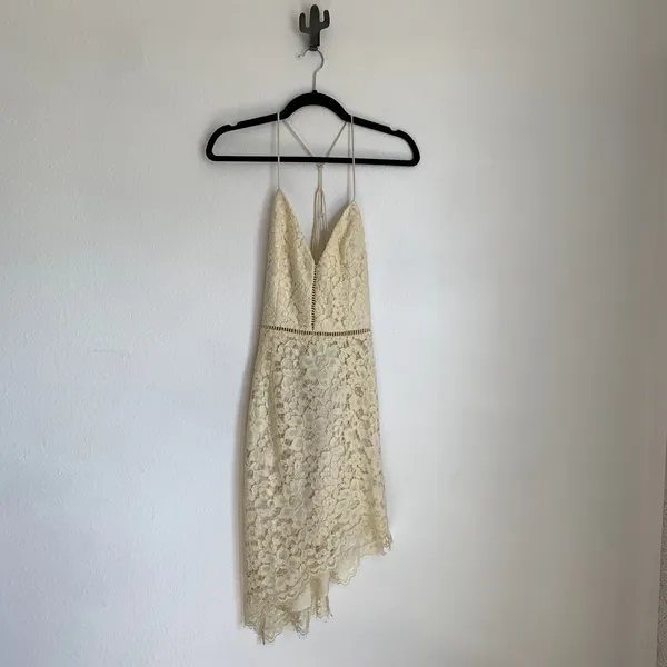 NWT NBD‎ Only Yours Asymmetrical Lace Dress in Ivory - Image 3