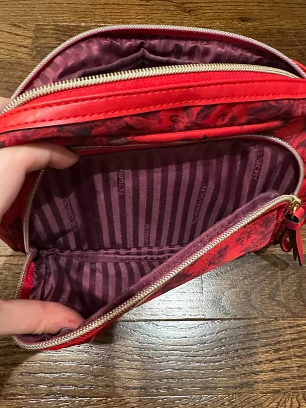 Victoria’s Secret Makeup Bag - Image 3