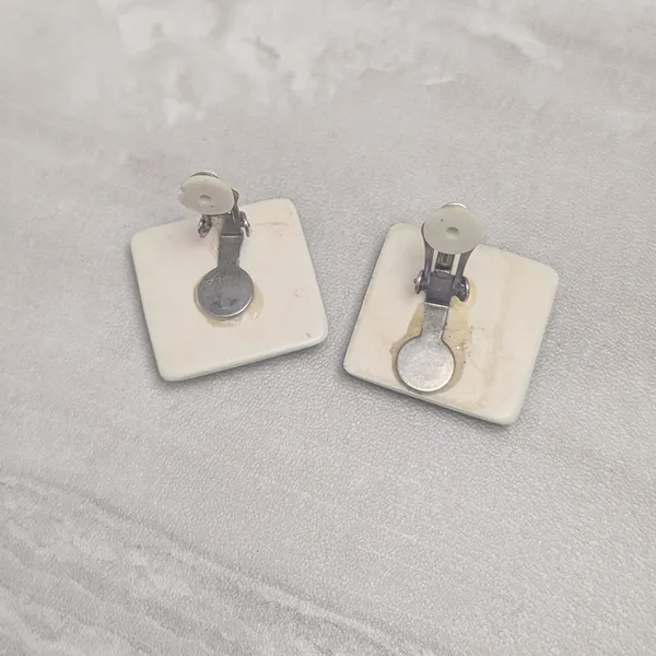 Vintage Clip On Earrings Light Pastel Green Large Retro Square Shape - Image 5