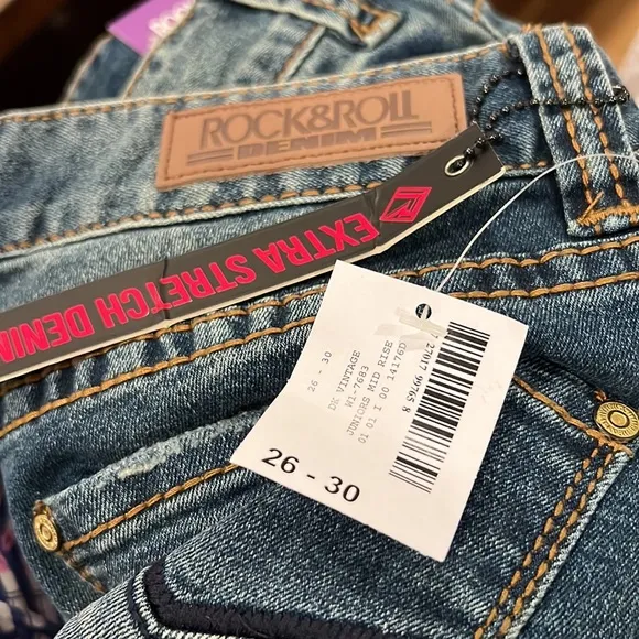 Rock&Roll denim‎ new with tags 26/30 juniors mid rise bootcut jeans - Image 4