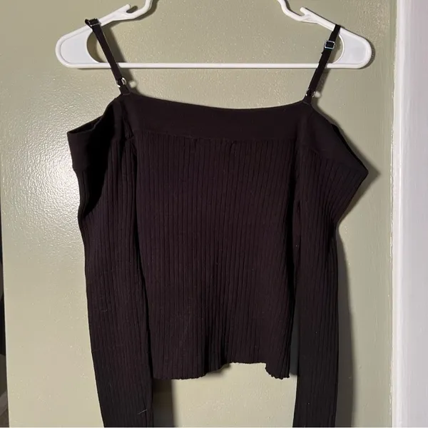 Forever 21 Women's Size Large Cold‎ Shoulder Sweater Black Ribbed Off Shoulder - Image 6