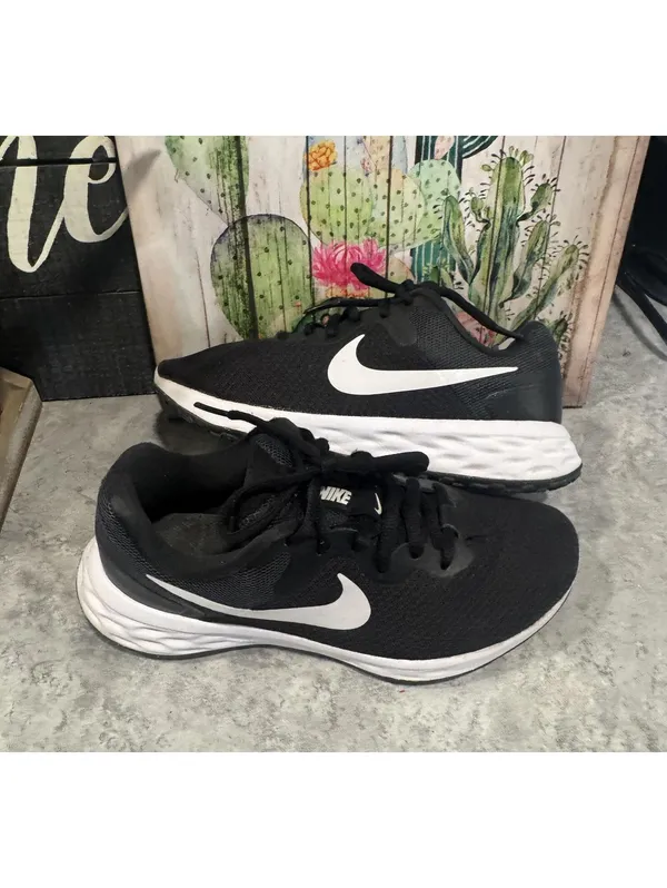 Nike Revolution 6 Next Nature Running Shoe Women's Size 6 Black - Image 2