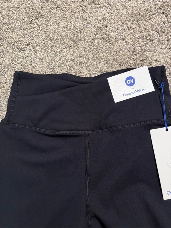 Outdoor Voices CloudKnit Bike Shorts size small NWT - Image 5