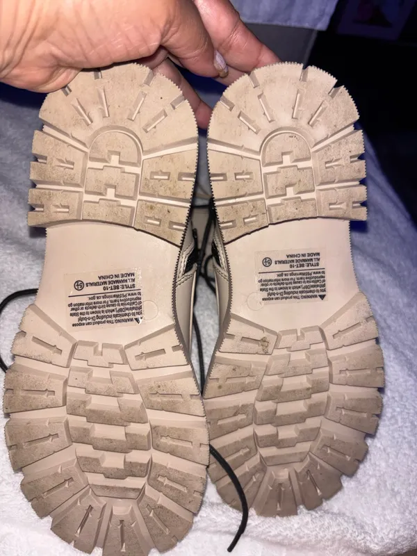 Preppy combat lace up boots thick soles.5.5 Tan - Image 5