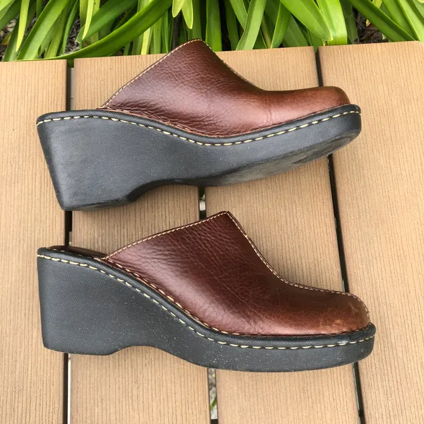 vintage platform brown leather boho clogs Size 7 - Image 3