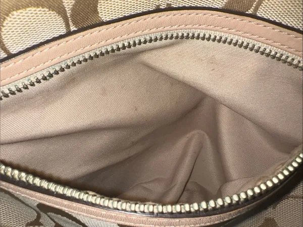 Coach convertible Hobo with Pink Center Stripe crossbody or shoulder bag - Image 7