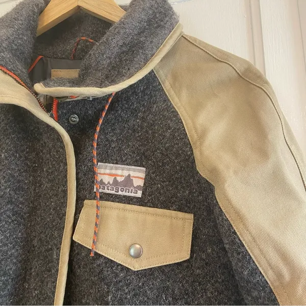 Patagonia Reclaimed Wool parka - Image 8
