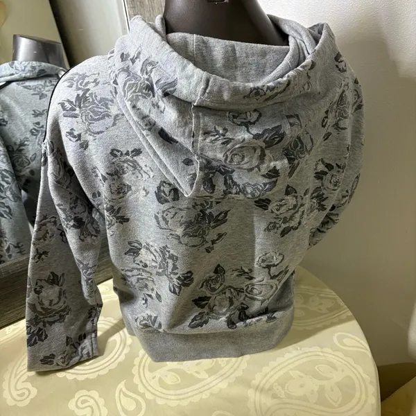 Calvin Klein Gray Floral Hoodie Sweater - Image 7