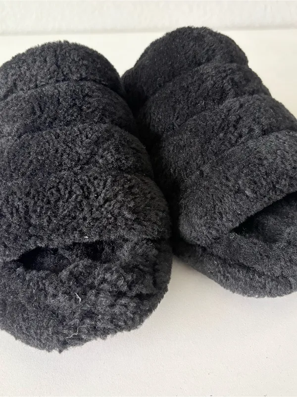 UGG Fluff Yeah Slide Women's Sheepskin Slipper Sandals Black Size 9 - Image 4