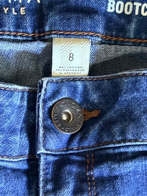 Sonoma Dark Wash Bootcut Jeans size 8 w/ button back pockets - Image 3