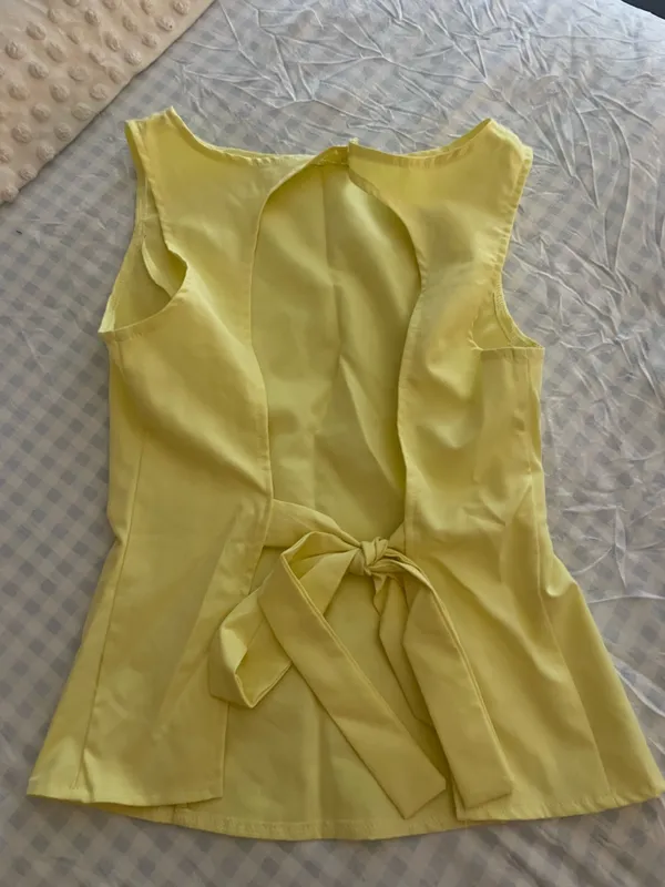 SheIn Yellow backless top - Image 3