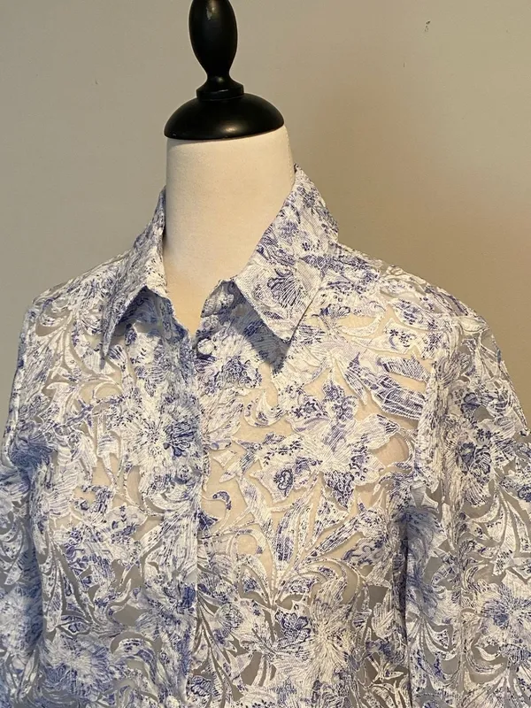 ZARA Blue White Floral Devoré Sheer Long Sleeve Button Up Shirt Size S - Image 9